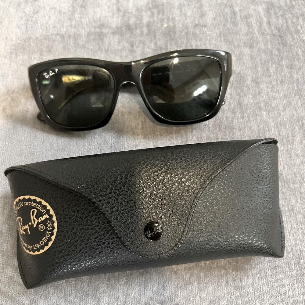 Women’s Ray-Ban sunglasses